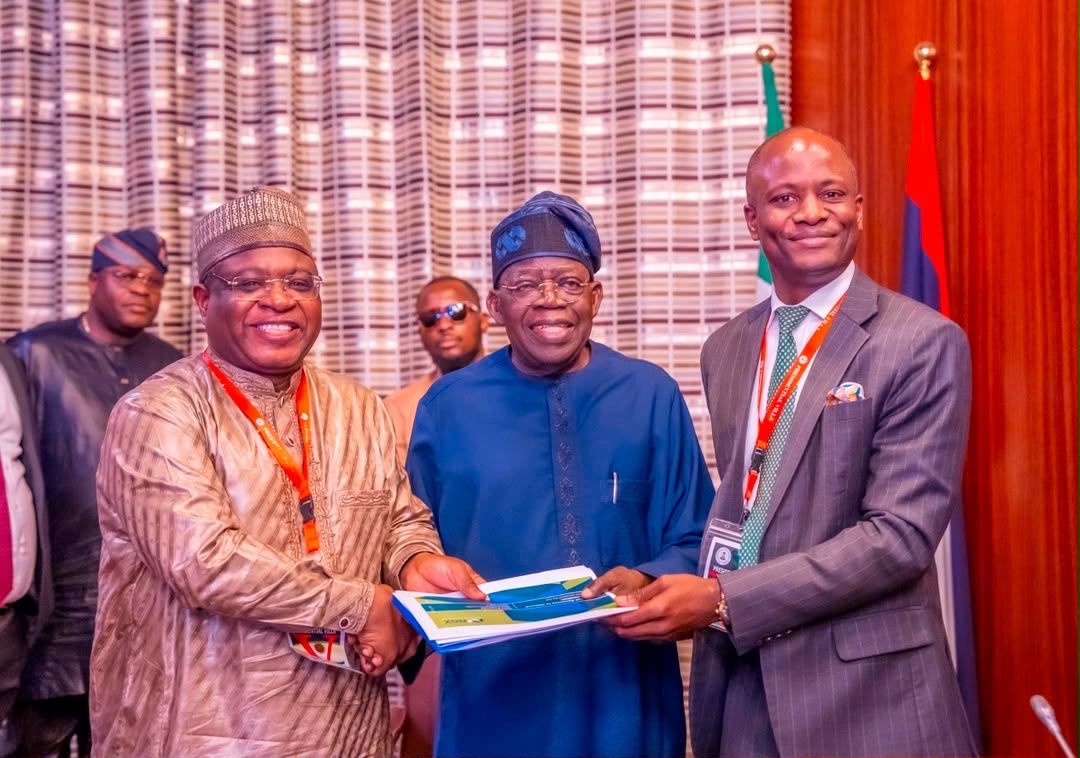 Tinubu Hails Economic Team as Nigerian Stock Market Soars to N160 Trillion